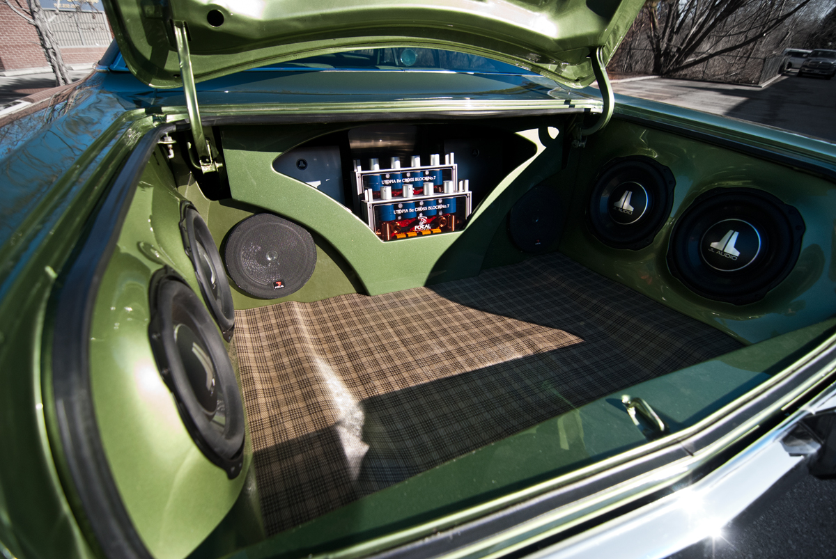 Roadrunner-Focal-utopia-no7-two-sets-front-and-rear-outdoor-loud-speakers-trunk-jl-audio-tw3-subwoofers